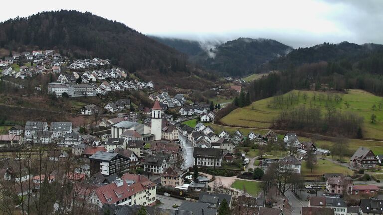 Dieses Bild zeigt eine Webcam-Aufnahme von Ottenhöfen, aufgenommen am Samstag, den 21.02.2026 um 16:30 Uhr