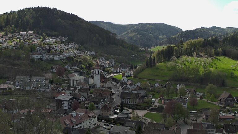 Dieses Bild zeigt eine Webcam-Aufnahme von Ottenhöfen, aufgenommen am Donnerstag, den 16.04.2026 um 12:20 Uhr