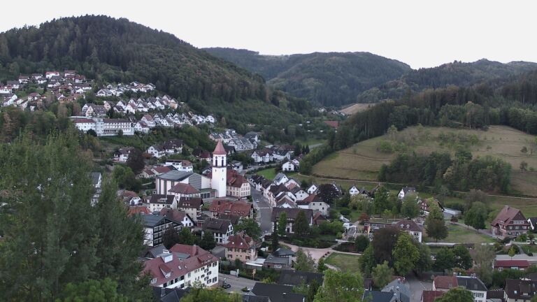 Dieses Bild zeigt eine Webcam-Aufnahme von Ottenhöfen, aufgenommen am Freitag, den 04.09.2026 um 07:10 Uhr