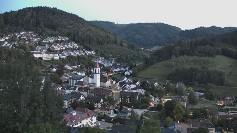 Dieses Bild zeigt eine Webcam-Aufnahme von Ottenhöfen, aufgenommen am Donnerstag, den 24.09.2026 um 19:40 Uhr