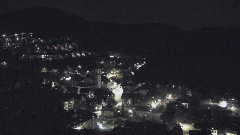 Dieses Bild zeigt eine Webcam-Aufnahme von Ottenhöfen, aufgenommen am Montag, den 17.08.2026 um 23:30 Uhr