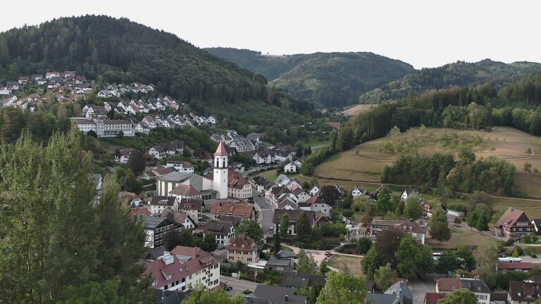 Dieses Bild zeigt eine Webcam-Aufnahme von Ottenhöfen, aufgenommen am Donnerstag, den 27.08.2026 um 07:40 Uhr