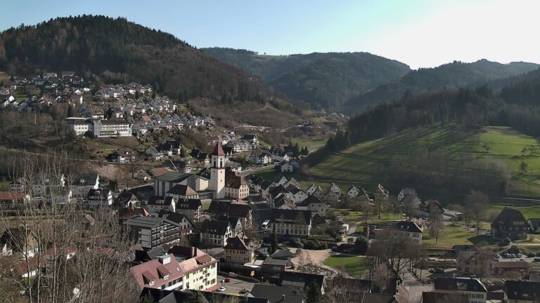 Dieses Bild zeigt eine Webcam-Aufnahme von Ottenhöfen, aufgenommen am Mittwoch, den 04.03.2026 um 15:10 Uhr