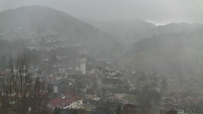 Dieses Bild zeigt eine Webcam-Aufnahme von Ottenhöfen, aufgenommen am Dienstag, den 17.02.2026 um 16:20 Uhr