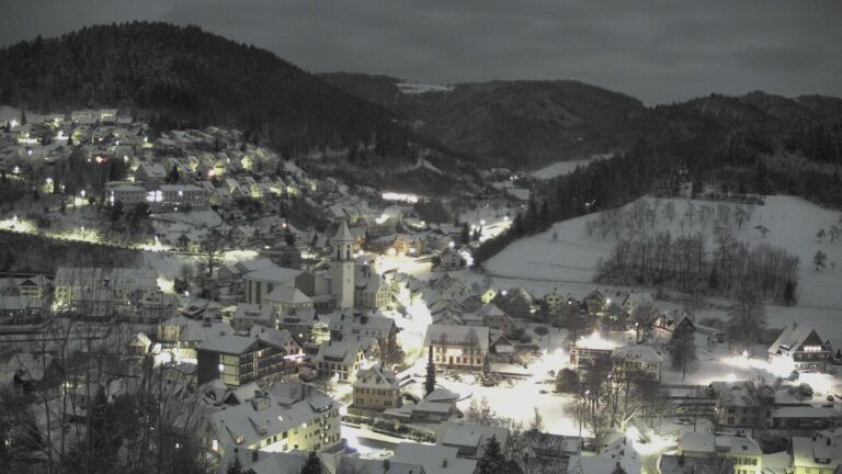 Dieses Bild zeigt eine Webcam-Aufnahme von Ottenhöfen, aufgenommen am Sonntag, den 04.01.2026 um 03:00 Uhr