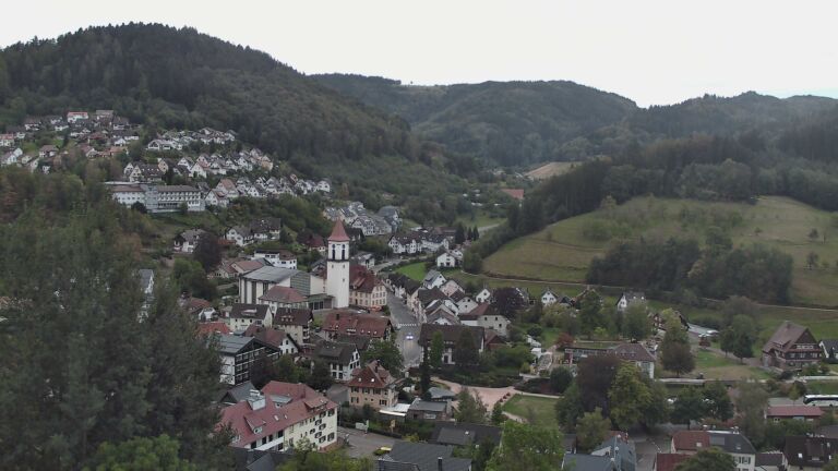 Dieses Bild zeigt eine Webcam-Aufnahme von Ottenhöfen, aufgenommen am Sonntag, den 13.09.2026 um 19:40 Uhr