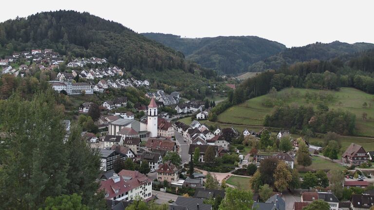 Dieses Bild zeigt eine Webcam-Aufnahme von Ottenhöfen, aufgenommen am Samstag, den 03.10.2026 um 08:30 Uhr