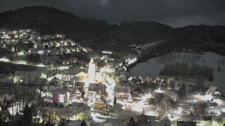 Dieses Bild zeigt eine Webcam-Aufnahme von Ottenhöfen, aufgenommen am Samstag, den 03.01.2026 um 20:20 Uhr