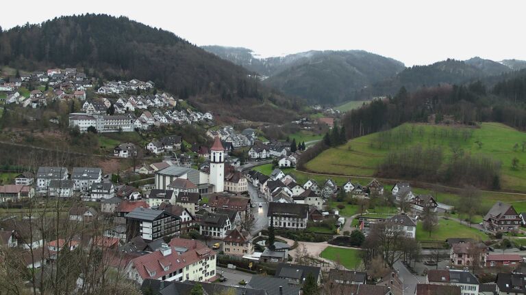 Dieses Bild zeigt eine Webcam-Aufnahme von Ottenhöfen, aufgenommen am Montag, den 30.03.2026 um 08:30 Uhr