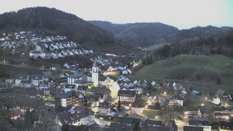 Dieses Bild zeigt eine Webcam-Aufnahme von Ottenhöfen, aufgenommen am Montag, den 06.04.2026 um 06:20 Uhr