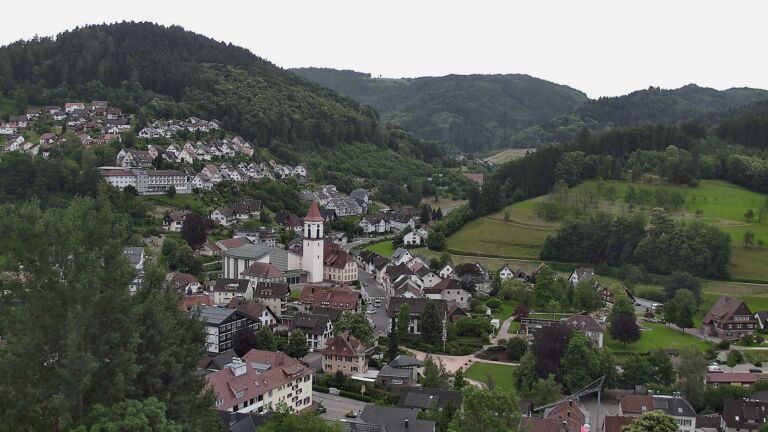Dieses Bild zeigt eine Webcam-Aufnahme von Ottenhöfen, aufgenommen am Dienstag, den 16.06.2026 um 07:30 Uhr
