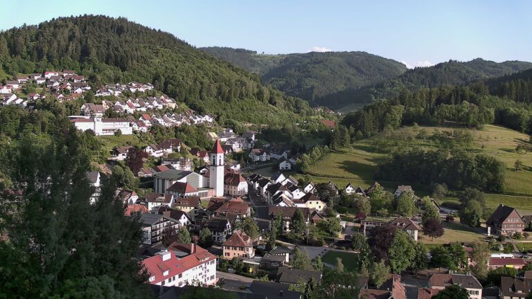 Dieses Bild zeigt eine Webcam-Aufnahme von Ottenhöfen, aufgenommen am Mittwoch, den 27.05.2026 um 19:30 Uhr