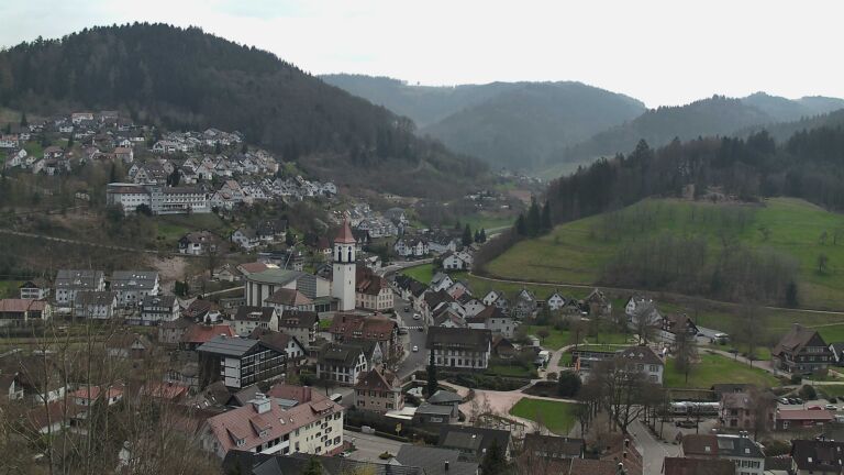 Dieses Bild zeigt eine Webcam-Aufnahme von Ottenhöfen, aufgenommen am Montag, den 23.03.2026 um 13:10 Uhr