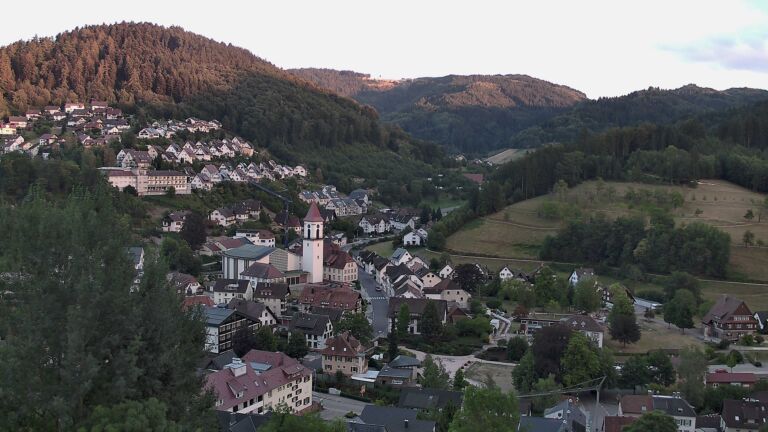 Dieses Bild zeigt eine Webcam-Aufnahme von Ottenhöfen, aufgenommen am Mittwoch, den 05.08.2026 um 20:30 Uhr