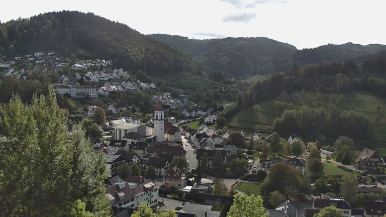 Dieses Bild zeigt eine Webcam-Aufnahme von Ottenhöfen, aufgenommen am Montag, den 12.10.2026 um 12:30 Uhr