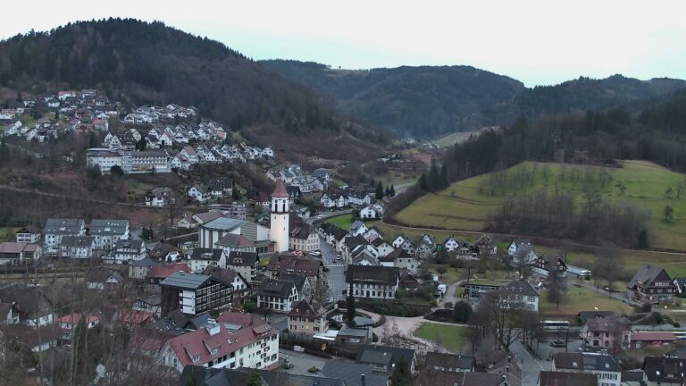 Dieses Bild zeigt eine Webcam-Aufnahme von Ottenhöfen, aufgenommen am Freitag, den 13.02.2026 um 17:40 Uhr