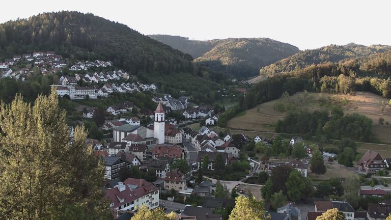 Dieses Bild zeigt eine Webcam-Aufnahme von Ottenhöfen, aufgenommen am Donnerstag, den 13.08.2026 um 07:20 Uhr
