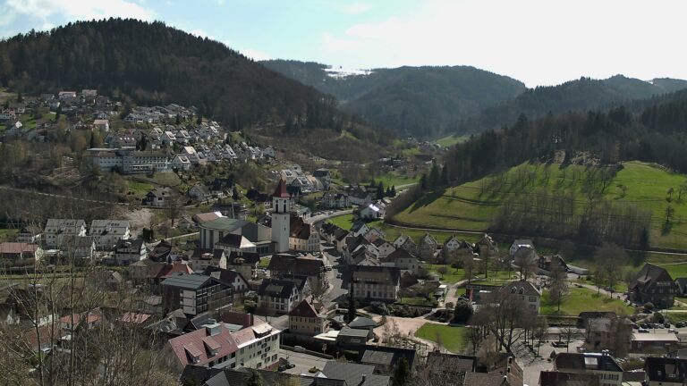 Dieses Bild zeigt eine Webcam-Aufnahme von Ottenhöfen, aufgenommen am Donnerstag, den 02.04.2026 um 14:20 Uhr