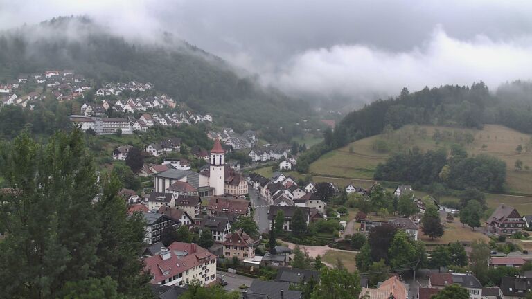 Dieses Bild zeigt eine Webcam-Aufnahme von Ottenhöfen, aufgenommen am Sonntag, den 19.07.2026 um 06:50 Uhr