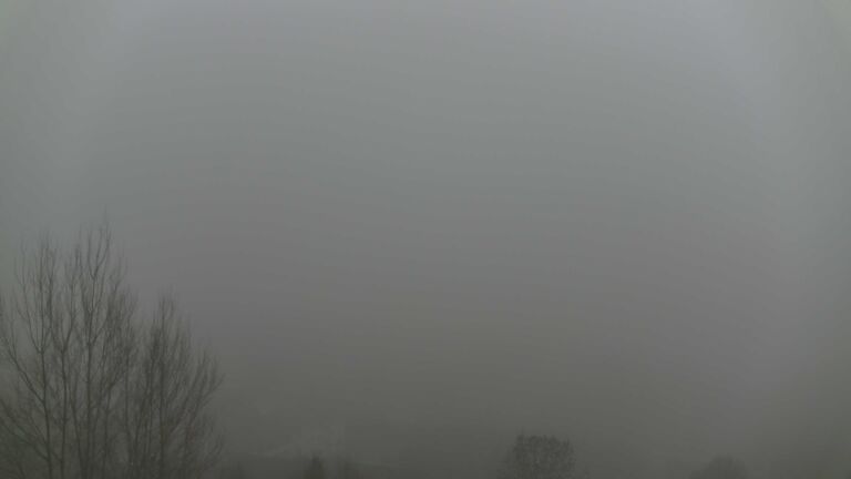 Dieses Bild zeigt eine Webcam-Aufnahme von Ottenhöfen, aufgenommen am Montag, den 22.12.2025 um 15:20 Uhr