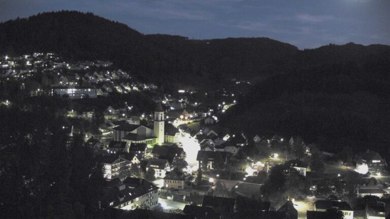Dieses Bild zeigt eine Webcam-Aufnahme von Ottenhöfen, aufgenommen am Samstag, den 19.09.2026 um 20:20 Uhr