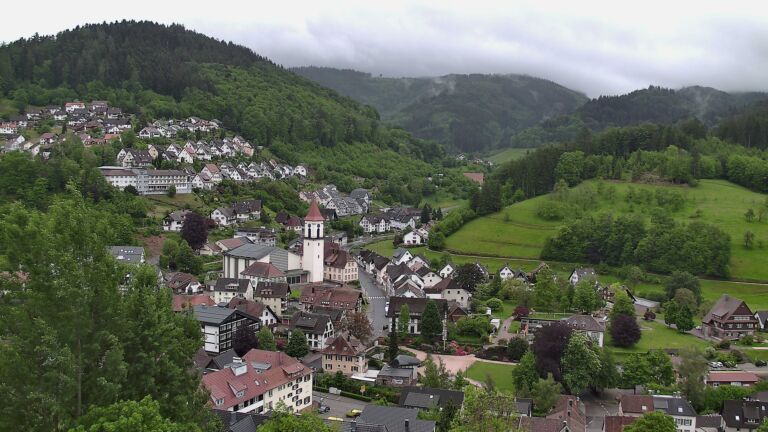 Dieses Bild zeigt eine Webcam-Aufnahme von Ottenhöfen, aufgenommen am Montag, den 11.05.2026 um 11:40 Uhr