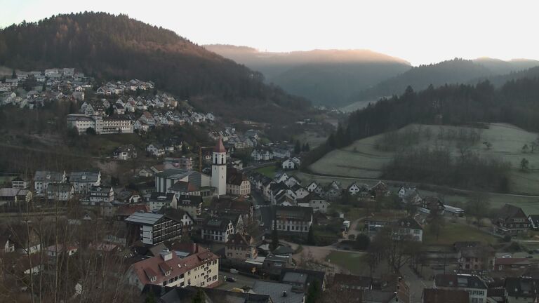 Dieses Bild zeigt eine Webcam-Aufnahme von Ottenhöfen, aufgenommen am Freitag, den 26.12.2025 um 15:50 Uhr