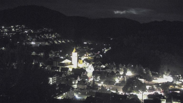 Dieses Bild zeigt eine Webcam-Aufnahme von Ottenhöfen, aufgenommen am Sonntag, den 26.07.2026 um 22:30 Uhr