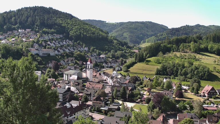 Dieses Bild zeigt eine Webcam-Aufnahme von Ottenhöfen, aufgenommen am Samstag, den 23.05.2026 um 09:50 Uhr