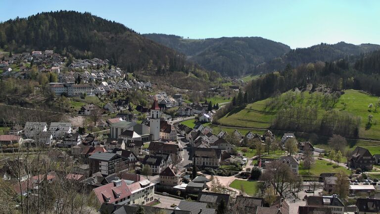 Dieses Bild zeigt eine Webcam-Aufnahme von Ottenhöfen, aufgenommen am Mittwoch, den 08.04.2026 um 14:20 Uhr