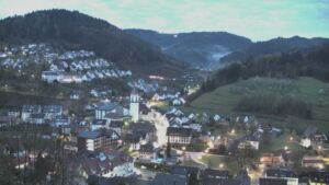 Dieses Bild zeigt eine Webcam-Aufnahme von Ottenhöfen, aufgenommen am Freitag, den 10.04.2026 um 06:20 Uhr