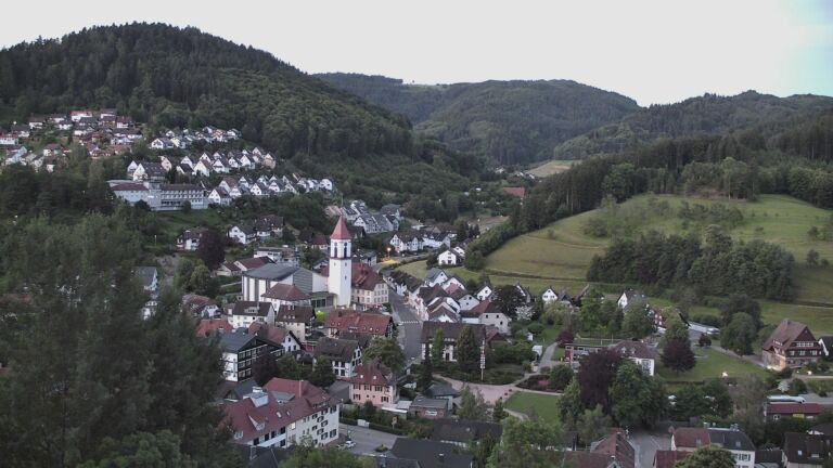 Dieses Bild zeigt eine Webcam-Aufnahme von Ottenhöfen, aufgenommen am Samstag, den 06.06.2026 um 05:00 Uhr