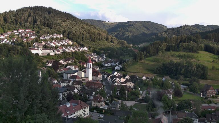 Dieses Bild zeigt eine Webcam-Aufnahme von Ottenhöfen, aufgenommen am Montag, den 29.06.2026 um 20:30 Uhr