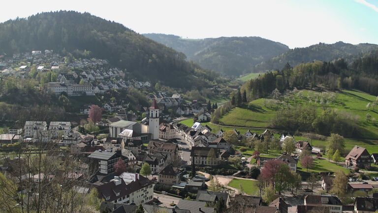 Dieses Bild zeigt eine Webcam-Aufnahme von Ottenhöfen, aufgenommen am Mittwoch, den 15.04.2026 um 10:20 Uhr