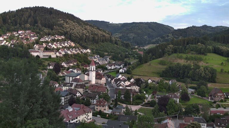 Dieses Bild zeigt eine Webcam-Aufnahme von Ottenhöfen, aufgenommen am Dienstag, den 23.06.2026 um 21:00 Uhr