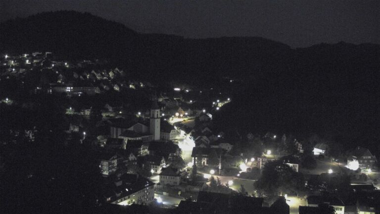 Dieses Bild zeigt eine Webcam-Aufnahme von Ottenhöfen, aufgenommen am Mittwoch, den 27.05.2026 um 04:00 Uhr
