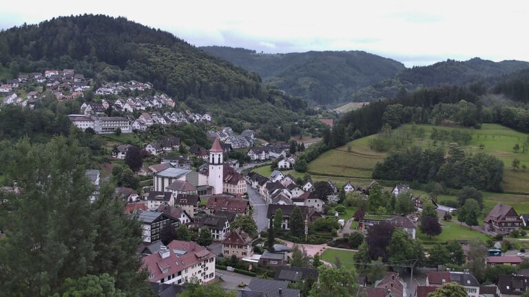 Dieses Bild zeigt eine Webcam-Aufnahme von Ottenhöfen, aufgenommen am Freitag, den 12.06.2026 um 20:50 Uhr