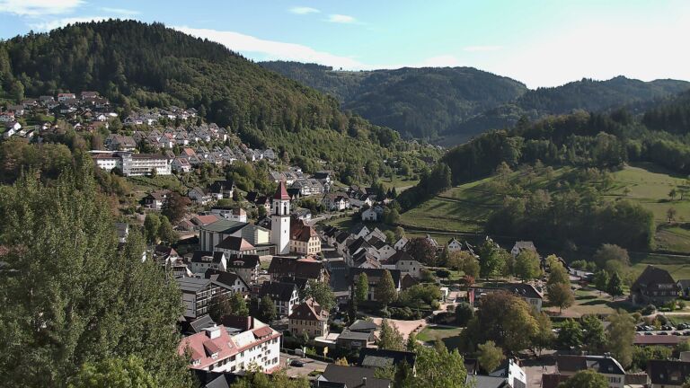 Dieses Bild zeigt eine Webcam-Aufnahme von Ottenhöfen, aufgenommen am Sonntag, den 27.09.2026 um 15:50 Uhr