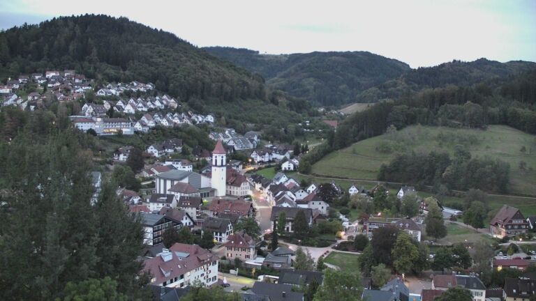Dieses Bild zeigt eine Webcam-Aufnahme von Ottenhöfen, aufgenommen am Freitag, den 18.09.2026 um 06:50 Uhr