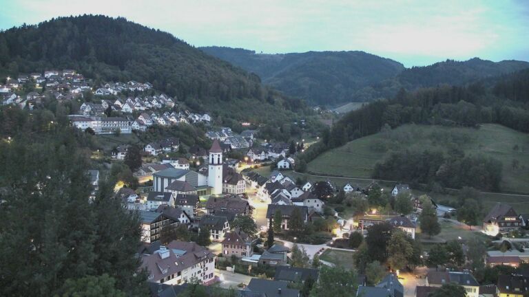 Dieses Bild zeigt eine Webcam-Aufnahme von Ottenhöfen, aufgenommen am Mittwoch, den 30.09.2026 um 19:30 Uhr
