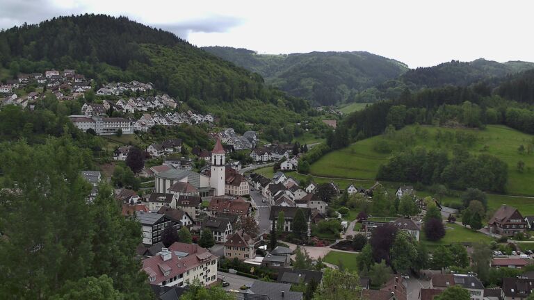 Dieses Bild zeigt eine Webcam-Aufnahme von Ottenhöfen, aufgenommen am Dienstag, den 12.05.2026 um 11:40 Uhr