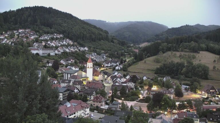 Dieses Bild zeigt eine Webcam-Aufnahme von Ottenhöfen, aufgenommen am Sonntag, den 26.07.2026 um 21:30 Uhr