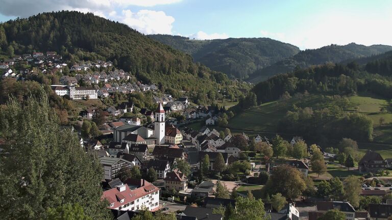 Dieses Bild zeigt eine Webcam-Aufnahme von Ottenhöfen, aufgenommen am Dienstag, den 06.10.2026 um 16:30 Uhr