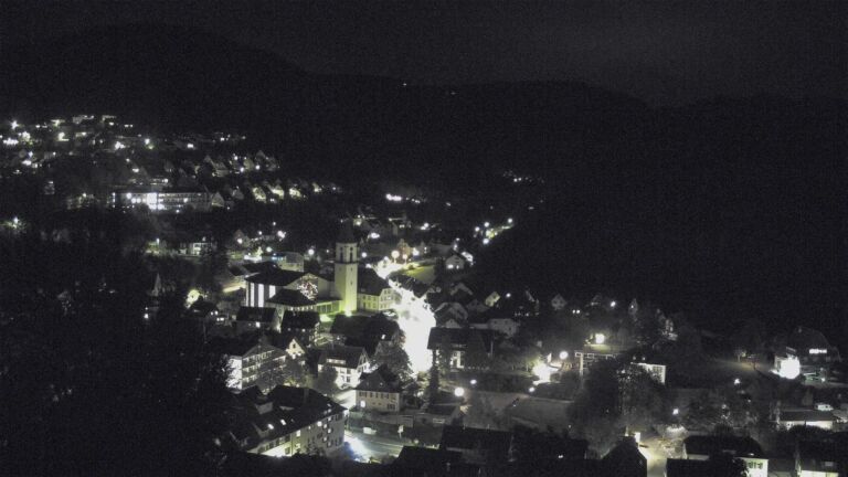 Dieses Bild zeigt eine Webcam-Aufnahme von Ottenhöfen, aufgenommen am Samstag, den 17.10.2026 um 21:00 Uhr