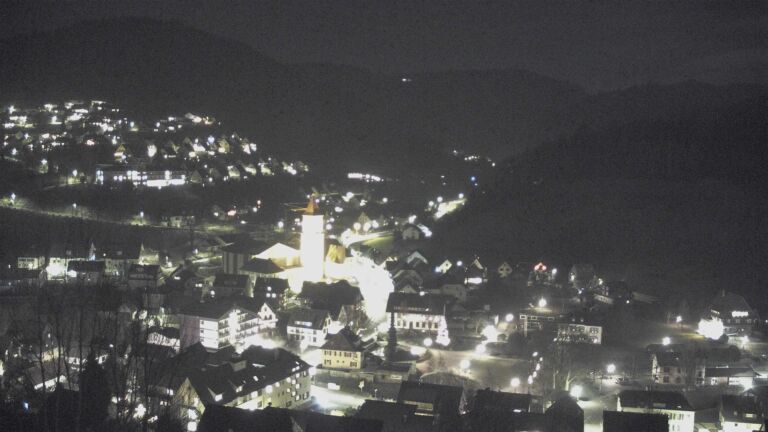 Dieses Bild zeigt eine Webcam-Aufnahme von Ottenhöfen, aufgenommen am Freitag, den 26.12.2025 um 18:20 Uhr