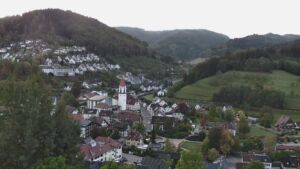 Dieses Bild zeigt eine Webcam-Aufnahme von Ottenhöfen, aufgenommen am Freitag, den 16.10.2026 um 08:00 Uhr