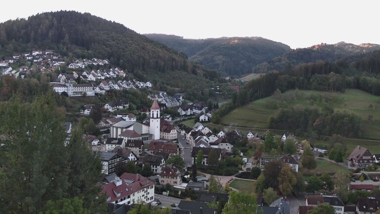 Dieses Bild zeigt eine Webcam-Aufnahme von Ottenhöfen, aufgenommen am Dienstag, den 06.10.2026 um 08:10 Uhr