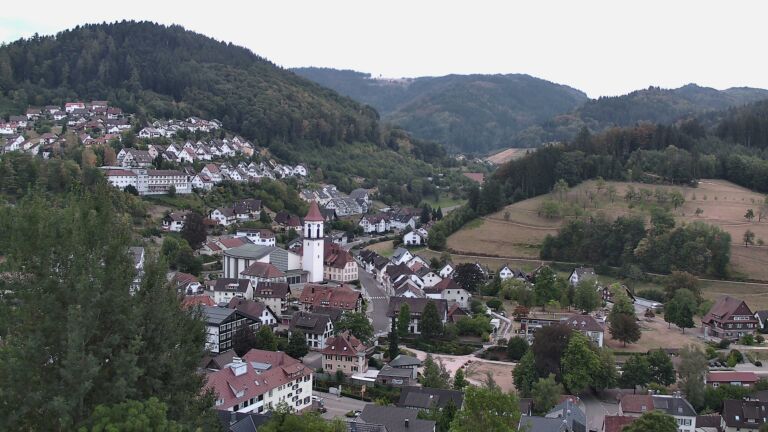 Dieses Bild zeigt eine Webcam-Aufnahme von Ottenhöfen, aufgenommen am Dienstag, den 18.08.2026 um 06:40 Uhr