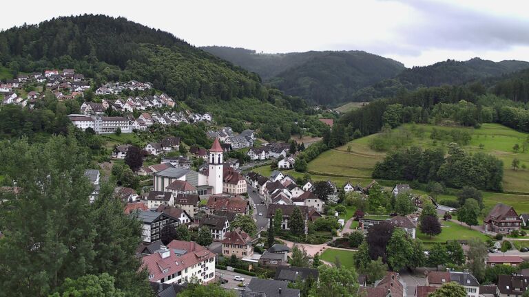 Dieses Bild zeigt eine Webcam-Aufnahme von Ottenhöfen, aufgenommen am Donnerstag, den 11.06.2026 um 07:50 Uhr