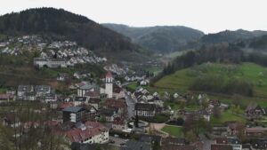 Dieses Bild zeigt eine Webcam-Aufnahme von Ottenhöfen, aufgenommen am Freitag, den 10.04.2026 um 07:50 Uhr